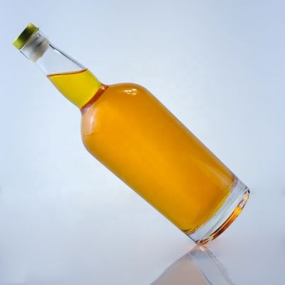 Διαυγές 750 ml Valiant γυάλινο μπουκάλι για μπύρα από διαυγές γυαλί