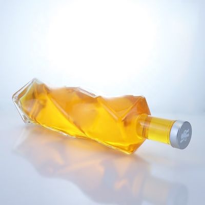 Προσαρμοσμένο λογότυπο Ειδικό σχήμα γυάλινο μπουκάλι Spirits 700ml 750ml με καπάκι βίδα