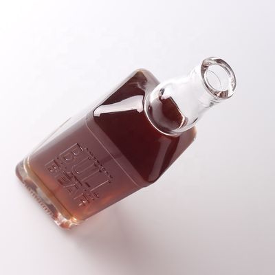 Υλικό κολάρου γυαλί 500 ml 700 ml Εμφανισμένο διαφανές μπουκάλι για ουίσκι ρούμι Gin Brandy