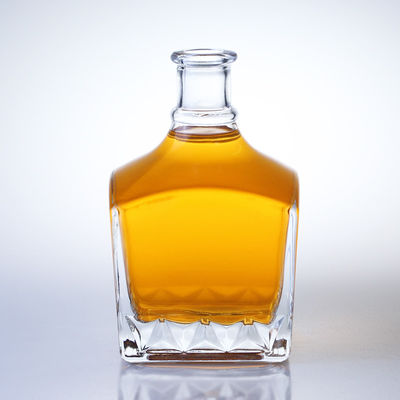 Βάζο με γυαλί ουίσκι Square Pop 750 ml για παραδοσιακή επιλογή ουίσκι