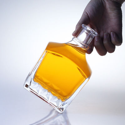 Βάζο με γυαλί ουίσκι Square Pop 750 ml για παραδοσιακή επιλογή ουίσκι