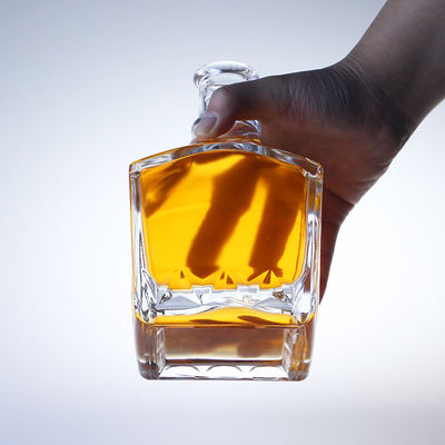 Βάζο με γυαλί ουίσκι Square Pop 750 ml για παραδοσιακή επιλογή ουίσκι