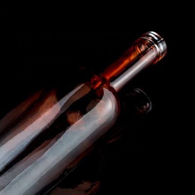 Επικάλυψη Κόκκινο χρώμα 750 ml μπουκάλι γυαλιού τεκίλας με μοναδικό σχεδιασμό και φελλό