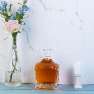 Βάζο με γυαλί ουίσκι Square Pop 750 ml για παραδοσιακή επιλογή ουίσκι