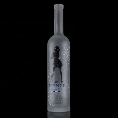 Κλασικό σχήμα 700 ml 750 ml παγωμένη ελαστική βότκα γυάλινο μπουκάλι για συσκευασία ποτών