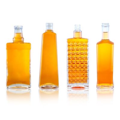750 ml Φλιντ γυαλί Διαφανές τετράγωνο στρογγυλό μπουκάλι τζιν με βρόχο πάνω φινίρισμα και ελεύθερο σχέδιο