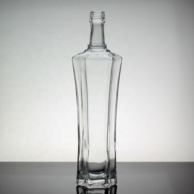 Ως εξατομικευμένα 500ml γυάλινα μπουκάλια βότκα με καπάκι βίδας για το Vodka επιφάνειας χειρισμού