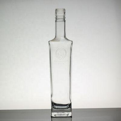 Ως εξατομικευμένα 500ml γυάλινα μπουκάλια βότκα με καπάκι βίδας για το Vodka επιφάνειας χειρισμού