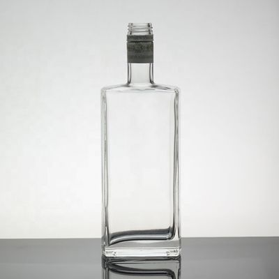Ως εξατομικευμένα 500ml γυάλινα μπουκάλια βότκα με καπάκι βίδας για το Vodka επιφάνειας χειρισμού