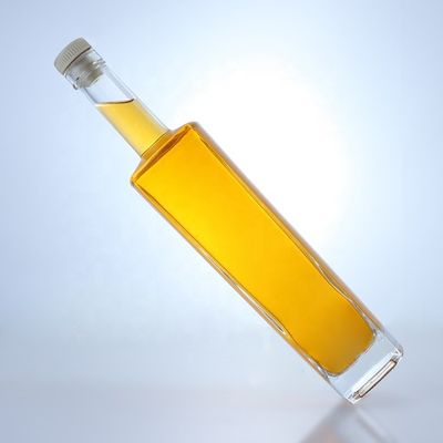 700 ml High Flint Round Shape Liquor Glass Flask με Custom Logo και Cork Top Finish