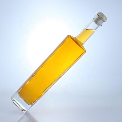 700 ml High Flint Round Shape Liquor Glass Flask με Custom Logo και Cork Top Finish