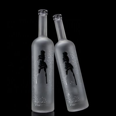 Γυαλί 750 ml 500 ml Decal εκτύπωση μπουκάλι βότκα με παγωμένο σχεδιασμό και βασικό υλικό