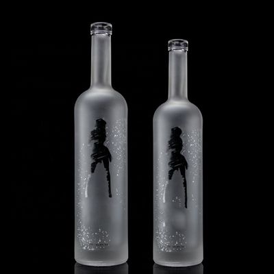 Γυαλί 750 ml 500 ml Decal εκτύπωση μπουκάλι βότκα με παγωμένο σχεδιασμό και βασικό υλικό