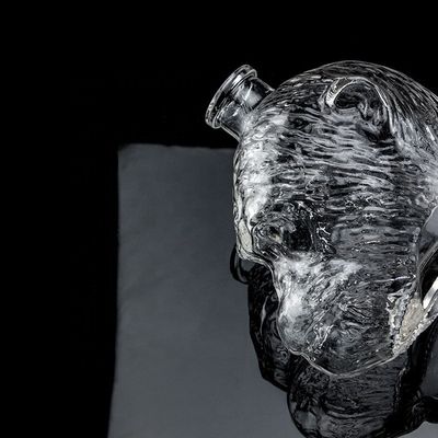 Μοναδικό σχεδιασμό 500ml 750ml μαιμουδάκι σχήμα γυάλινο μπουκάλι για βότκα οινόπνευμα με φελλό