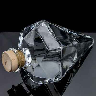 Δημοφιλής Σχεδιασμός Σούπερ Φλιντ 700ml Φιαλάκι Γυαλιού Βοτκά με Φελλό και Διαφανές Γυαλί