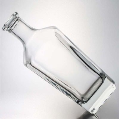 700ml τετραγωνικό γυάλινο μπουκάλι για προσαρμοσμένο λογότυπο Δικαιούμενο Vodka Spirit Liquor Rum