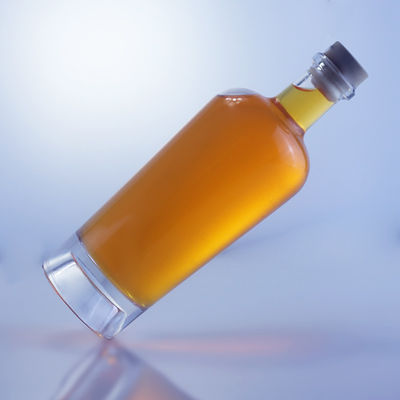 750 ml γυάλινο μπουκάλι με φελλό καπάκι και προσαρμοσμένο καπάκι υλικό σώματος γυαλί