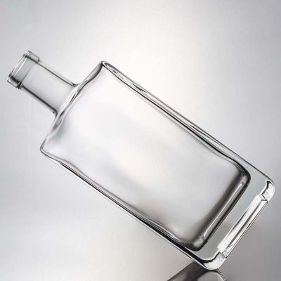 Υλικό κολάρου γυαλί 700 ml τετραγωνικό Super Flint γυαλί μπουκάλι για βότκα Gin Ρουμ Ουίσκι