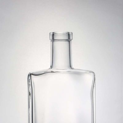 Υλικό κολάρου γυαλί 700 ml τετραγωνικό Super Flint γυαλί μπουκάλι για βότκα Gin Ρουμ Ουίσκι