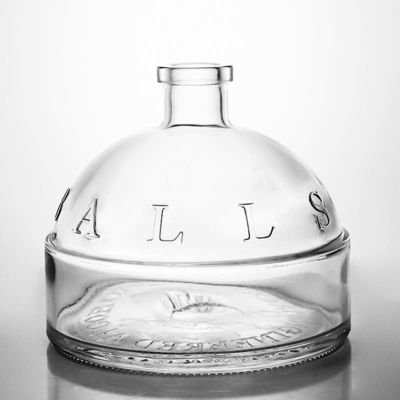 Προσαρμοσμένο 700ml γυάλινο μπουκάλι για κρασί ουίσκι Gin Ρουμ ημισφαίρια και κυλινδρικά