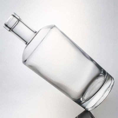 Γυαλί 750 ml Στρογγυλό σχήμα Διαυγές μπουκάλι από φρεάτιο για εξατομικευμένο τζιν ρούμι