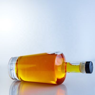 Στρογγυλό σχήμα κενά γυάλινα μπουκάλια με επιφάνεια επεξεργασίας και τύπου σφράγισης από φελλό