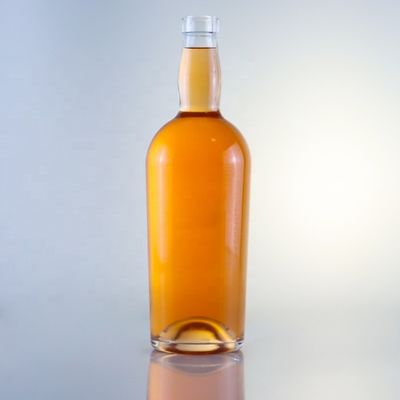 Μοναδικό σχεδιασμό 700ml 750ml Μπράντυ Βότκα Τεκίλα γυάλινο μπουκάλι με φελλό προσαρμοσμένο λογότυπο