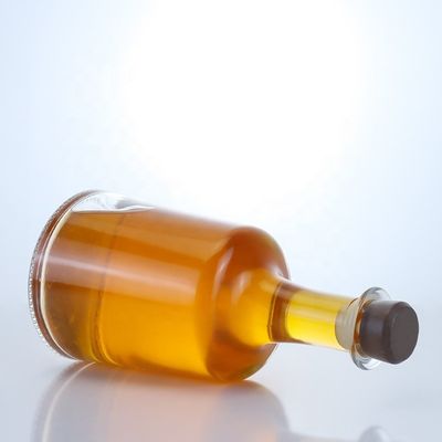 Επεξεργασία επιφάνειας Ζεστή σφράγιση γυάλινο μπουκάλι με φελλό για βότκα τζιν ρούμι ουίσκι