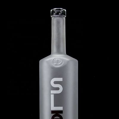 Τύπος σφραγίσματος φελλού 750ml 1000ml Frosted Decal Clear Flint Glass Flask για Gin Rum Champagne Tequila Whisky Προσαρμοσμένο λογότυπο