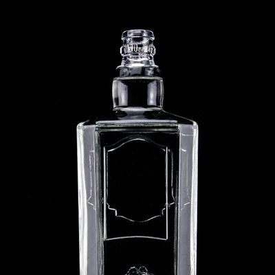 750 ml 75cl Super Flint Square Embossed Glass Flask με βιδωτό καπάκι Ρουμ Βότκα Ουίσκι