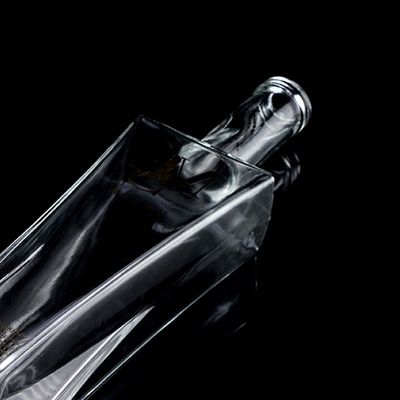 Μοναδικό 750ml Square Shoulder Super Flint γυάλινο μπουκάλι με φελλό για Ρουμ Βότκα Ουίσκι